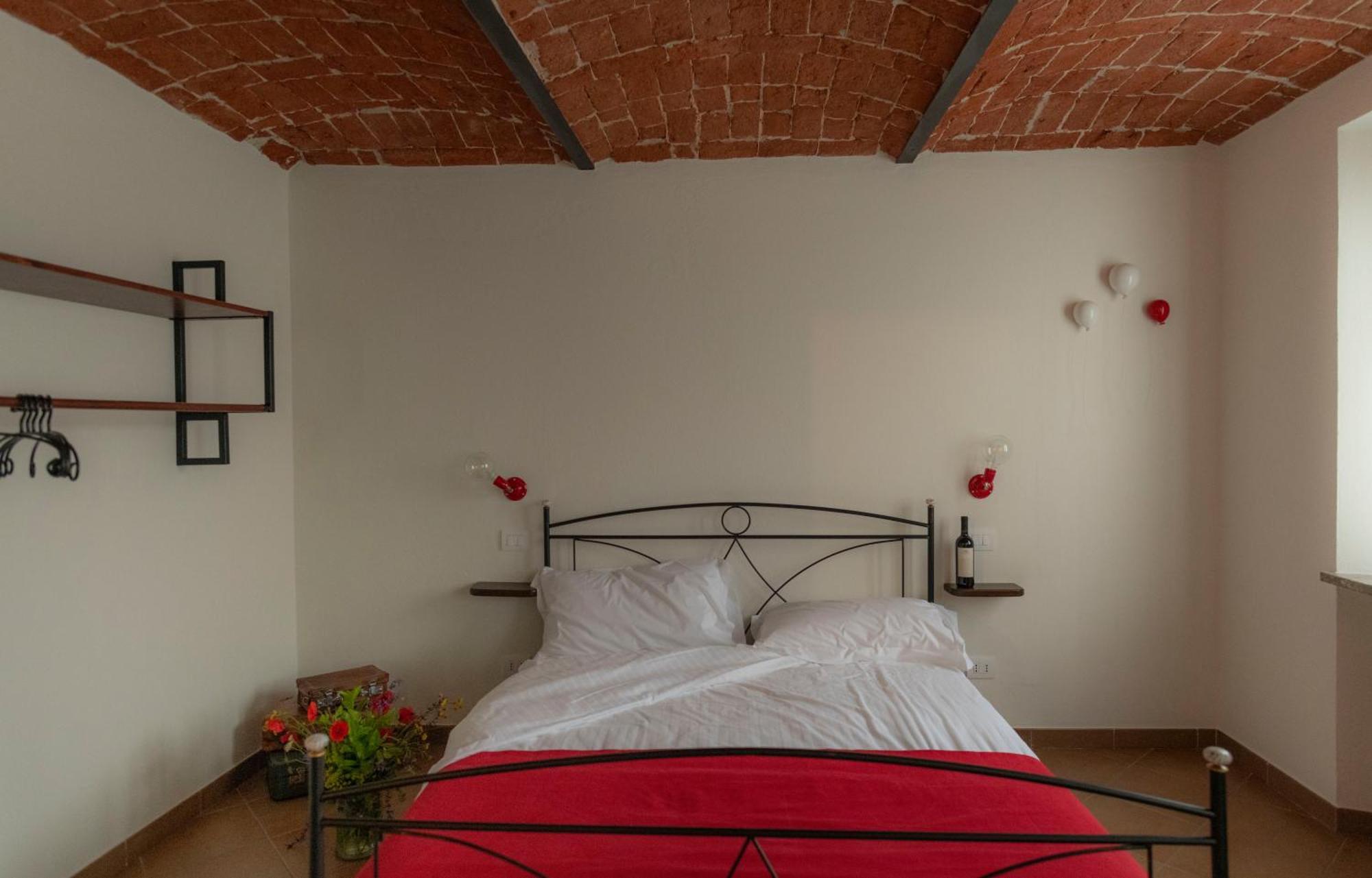 Ca' Nadin Agriturismo San Damiano dʼAsti Екстериор снимка